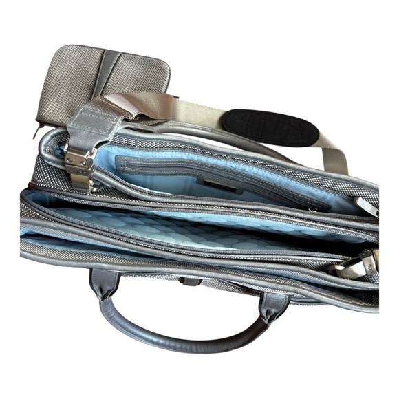 Tumi Earl Gray Nylon Expandable Laptop Briefcase Crossbody - Picture 10 of 15